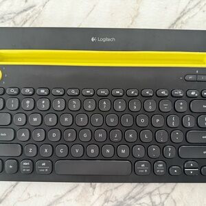 Logitech Black Wireless Keyboard (iPad or Tablet) with Bright Yellow Device Slot